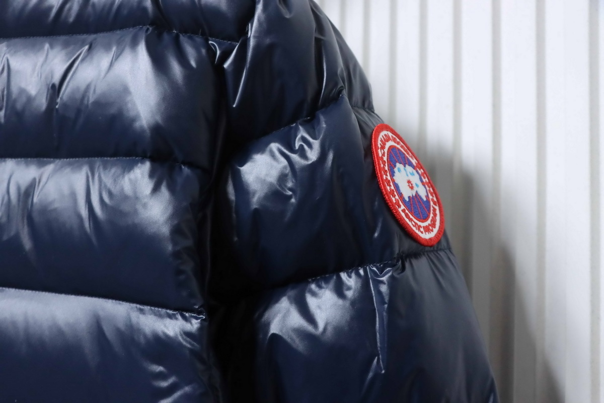 Canada Goose  Puff Plaid Down Jacket Dark Blue