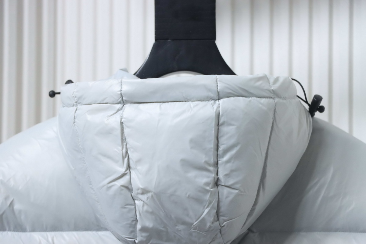  Canada Goose  Puff Plaid Down Jacket White