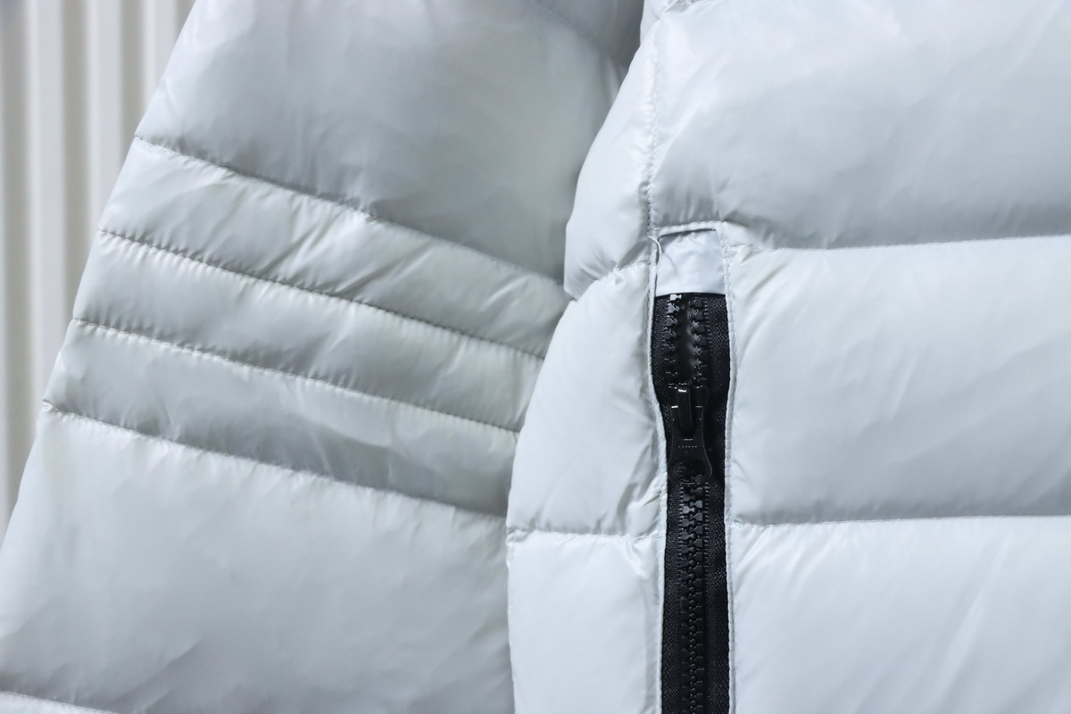  Canada Goose  Puff Plaid Down Jacket White