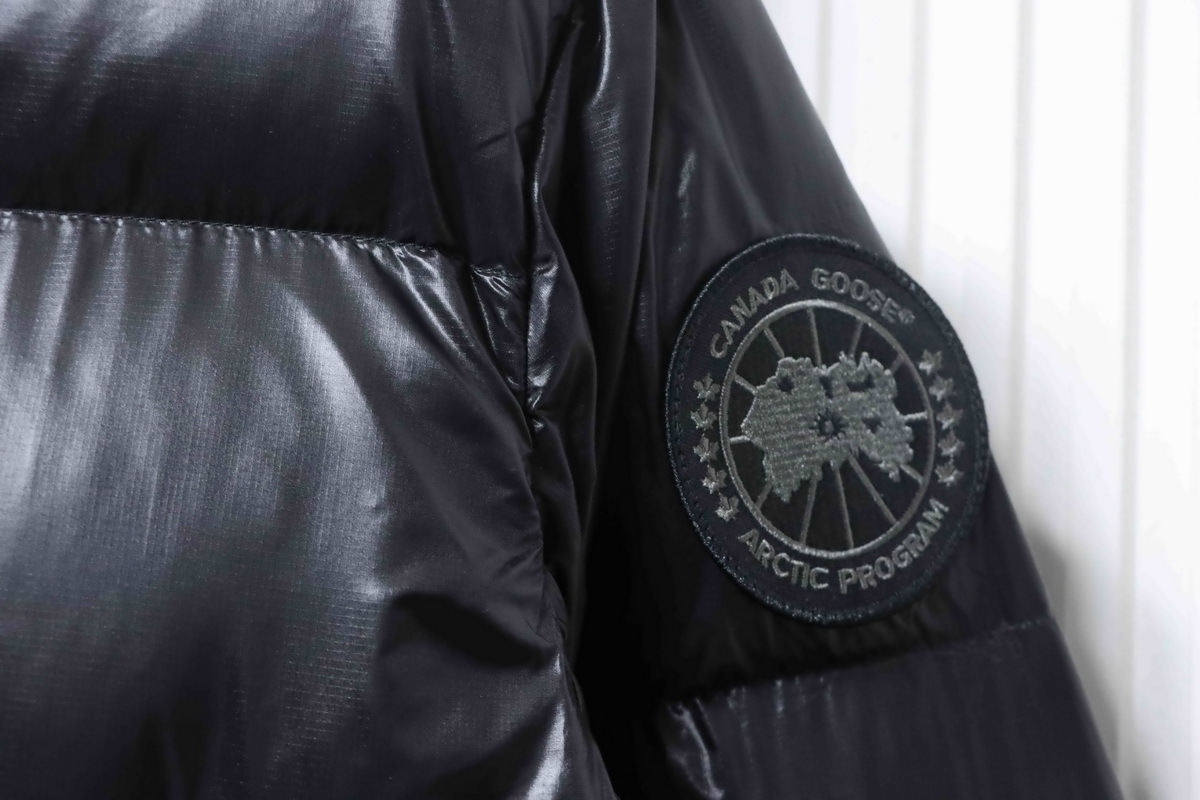 Canada Goose  Puff Plaid Down Jacket Black