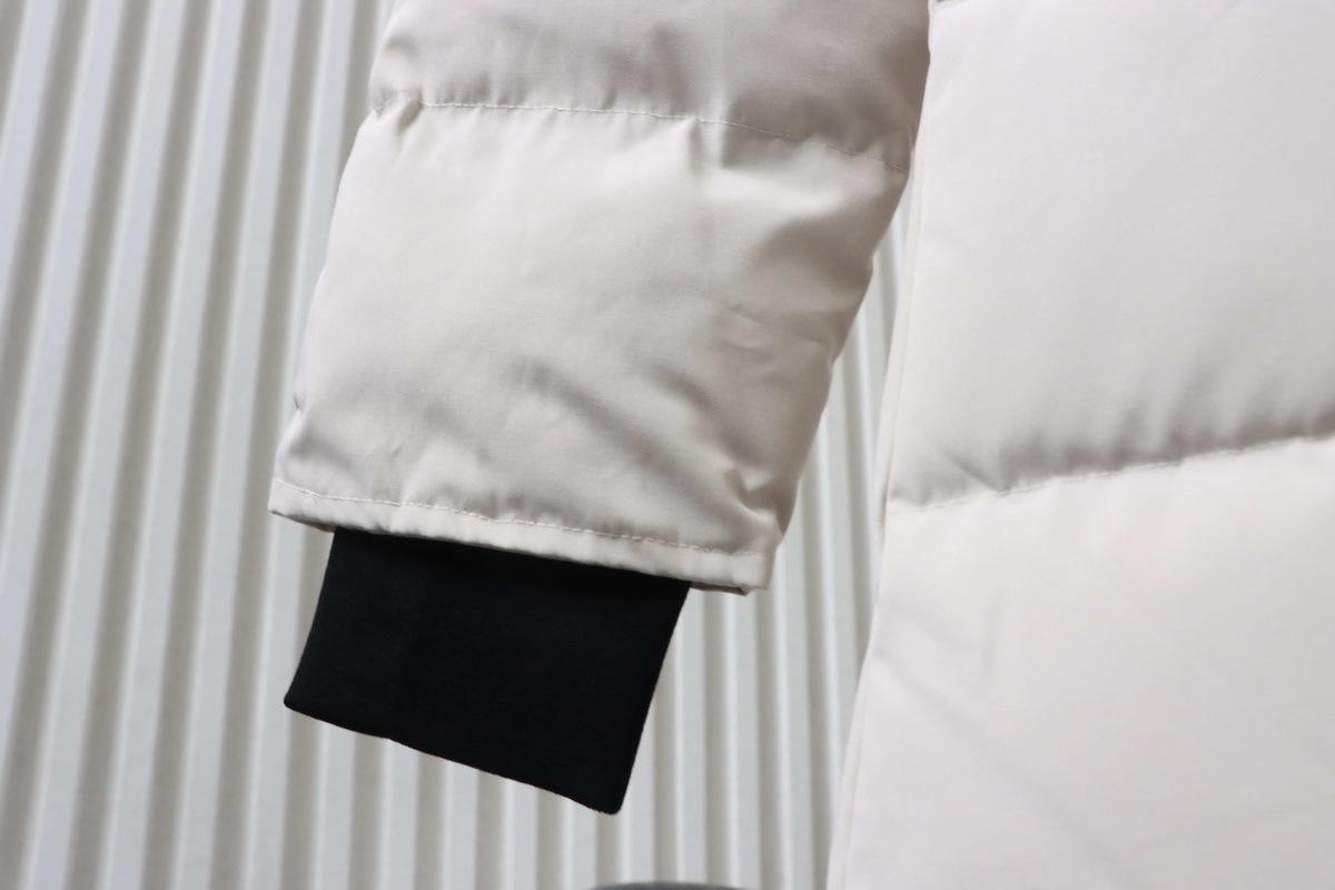  Canada goose  Mystique Down Jacket White