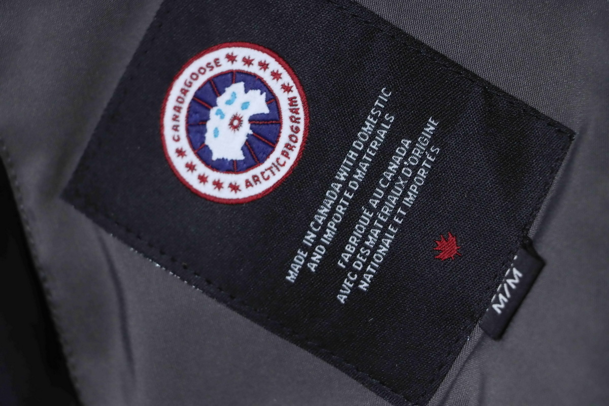 Canada goose  Business style mid-length down jacket gray