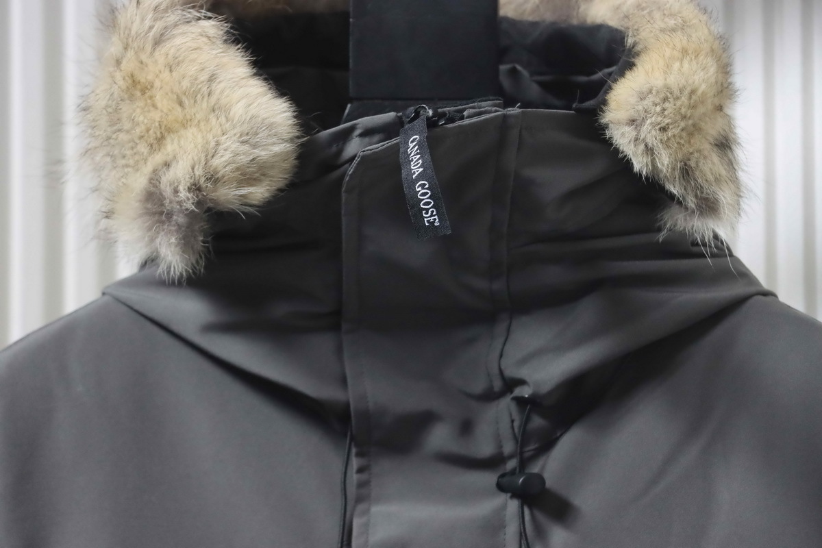 Canada goose  Business style mid-length down jacket gray