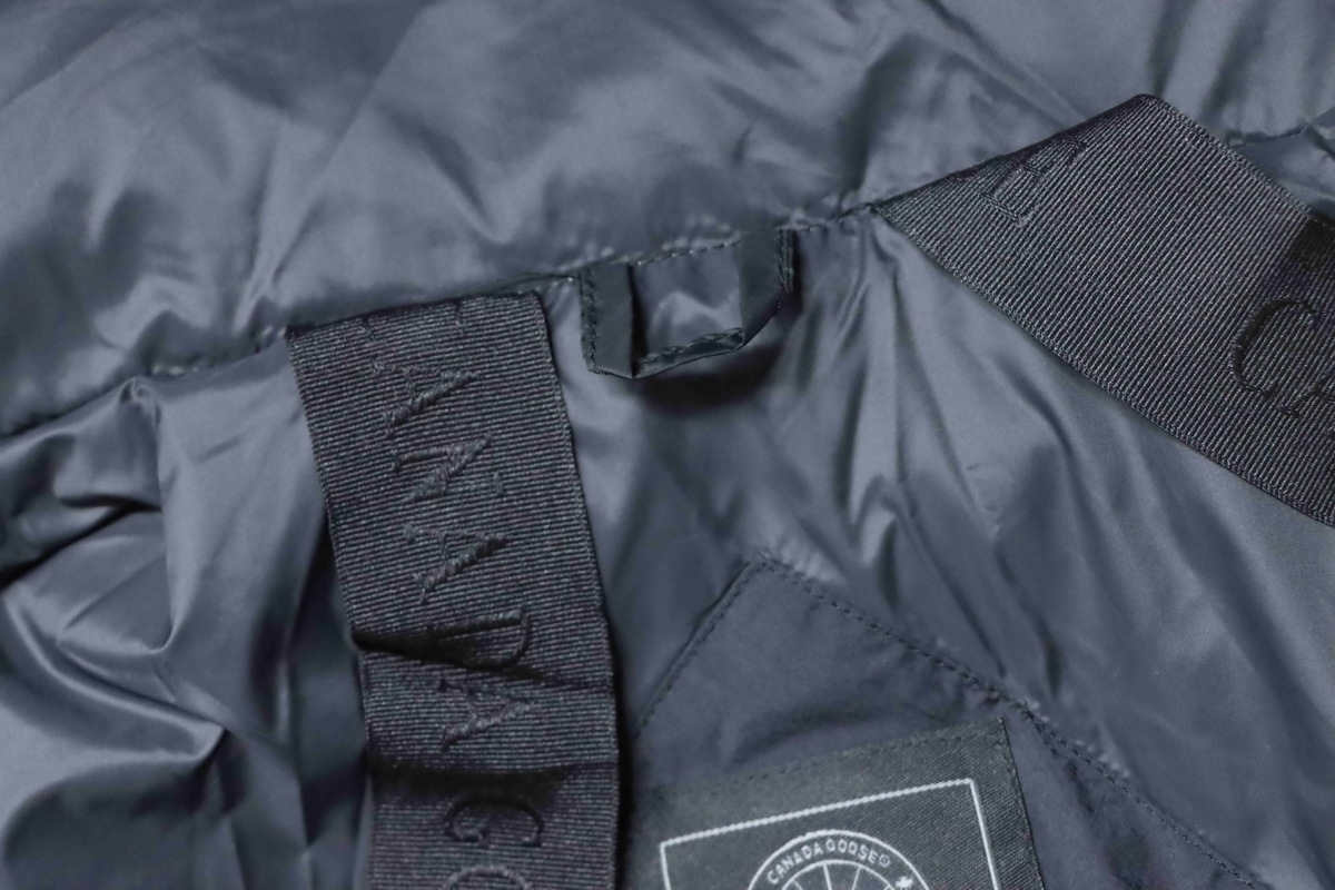 Canada goose Hooded down jacket black
