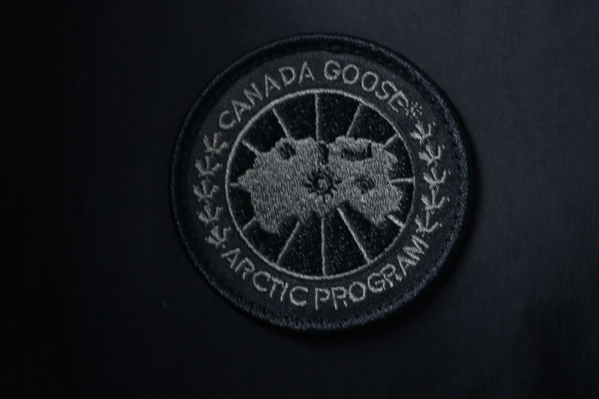 Canada goose Hooded down jacket black