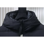  Canada goose  Hooded down jacket black
