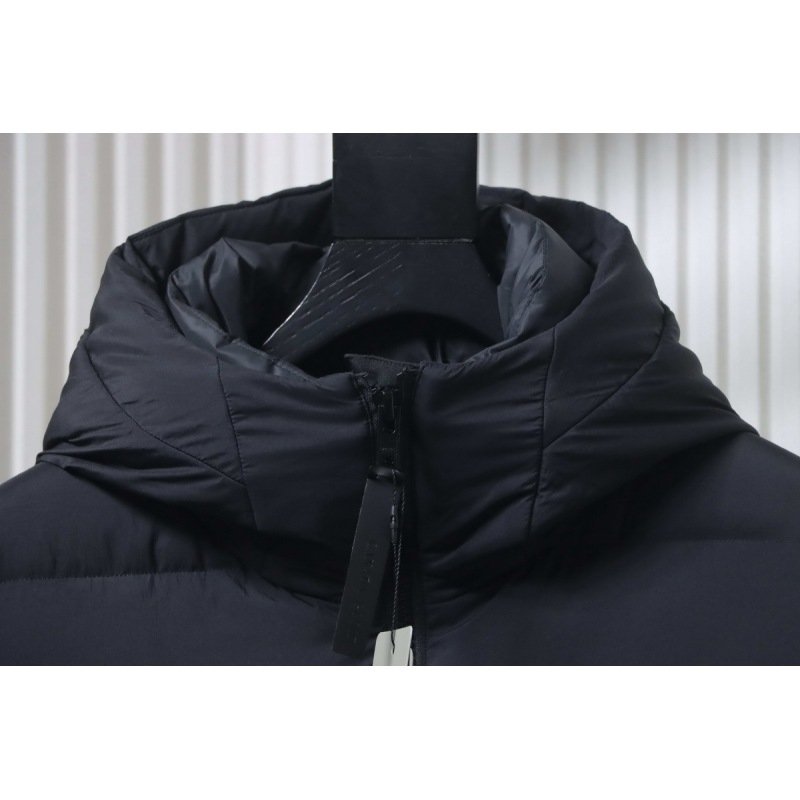  Canada goose  Hooded down jacket black
