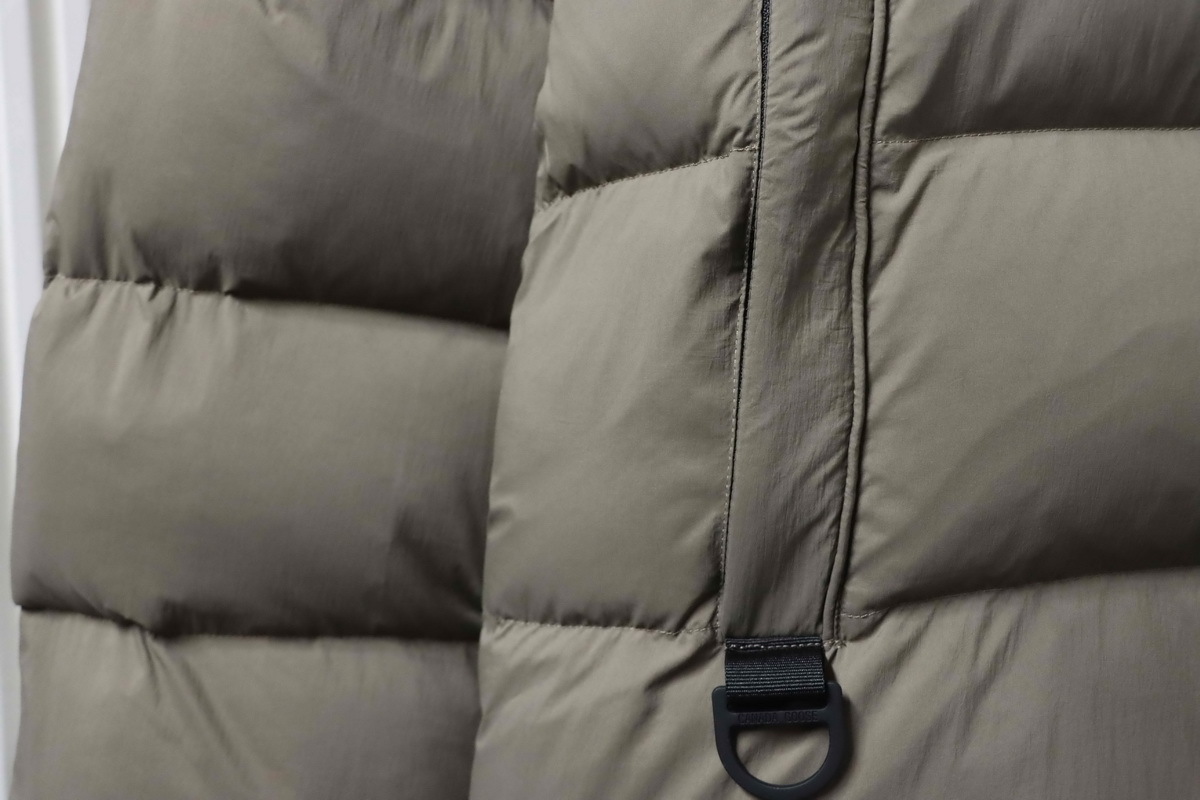 Canada goose Hooded down jacket brown