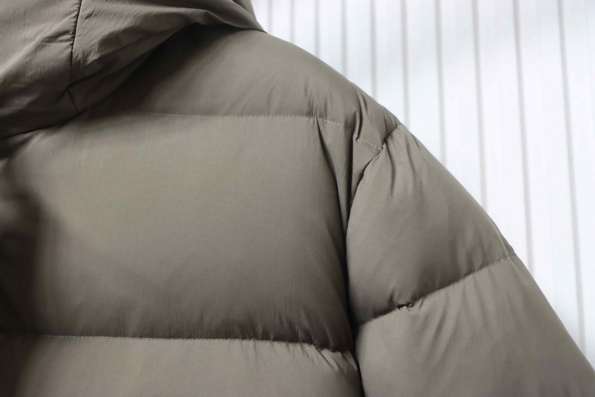 Canada goose Hooded down jacket brown