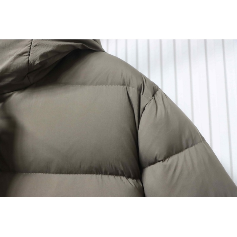  Canada goose  Hooded down jacket brown