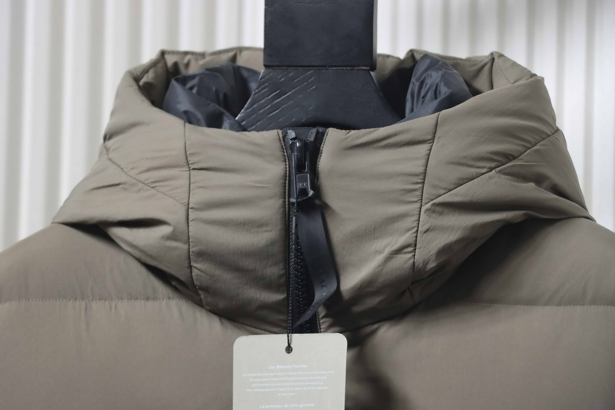 Canada goose Hooded down jacket brown