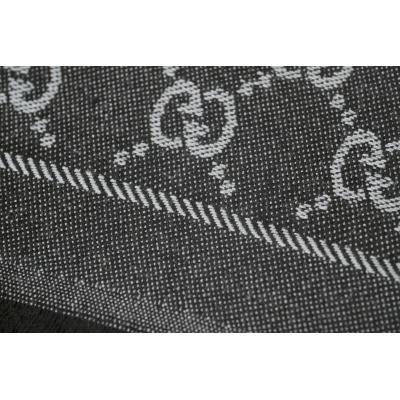 Gucci  knitted  bassel  scarf  black 02