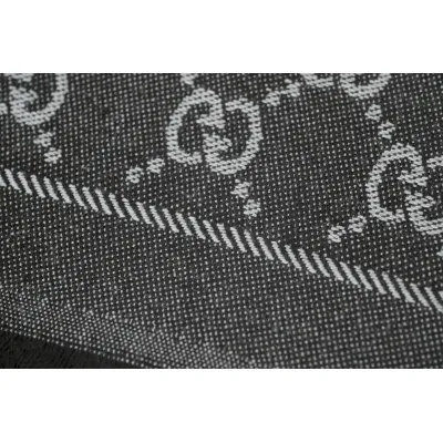 Gucci  knitted  bassel  scarf  black 02