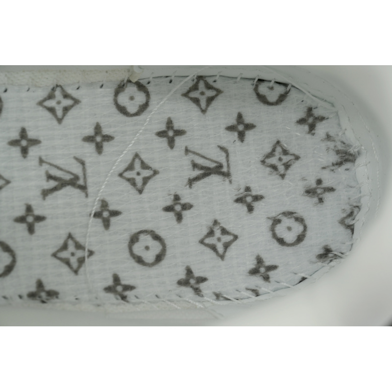 PK God Batch LOUIS VUITTON Black And White