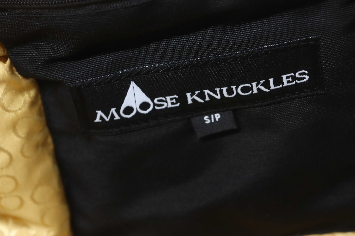 Moose knuckless Gold Scissors Mid-Length Down Jacket Black