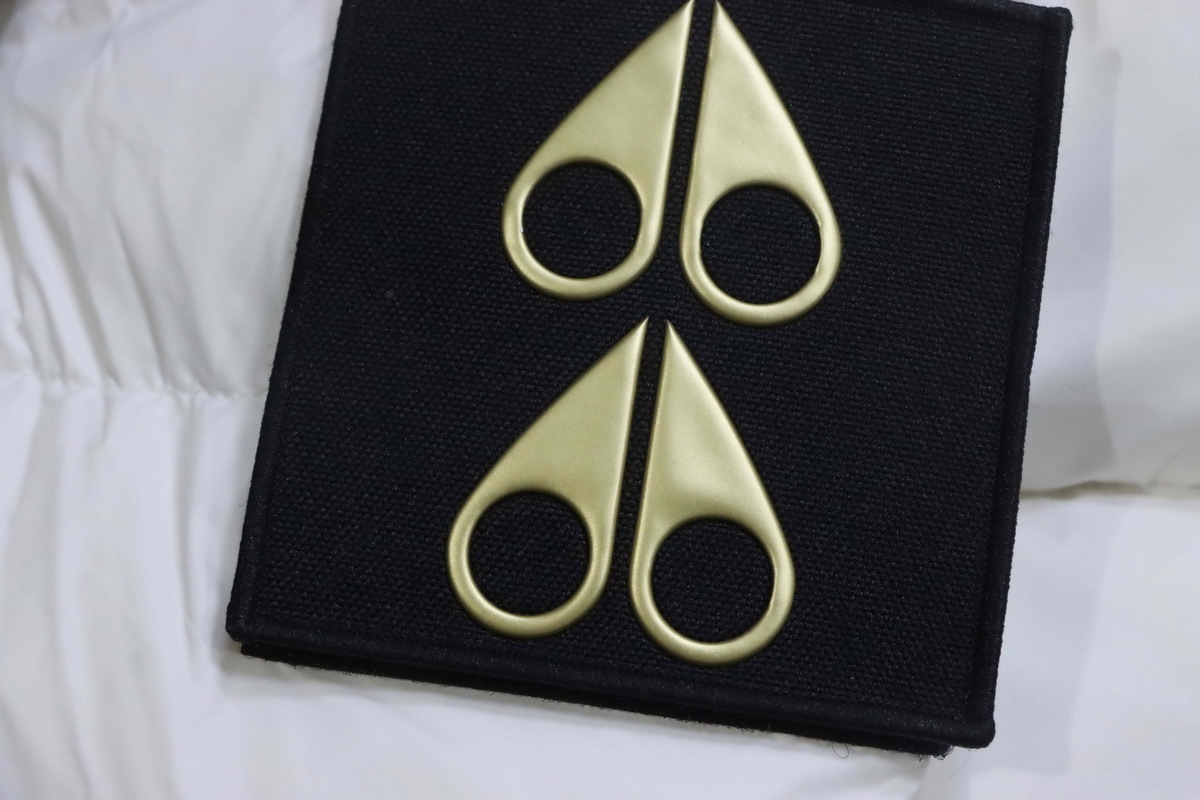 Moose knuckless Gold Scissors Stand Collar Large Plaid Down Jacket White