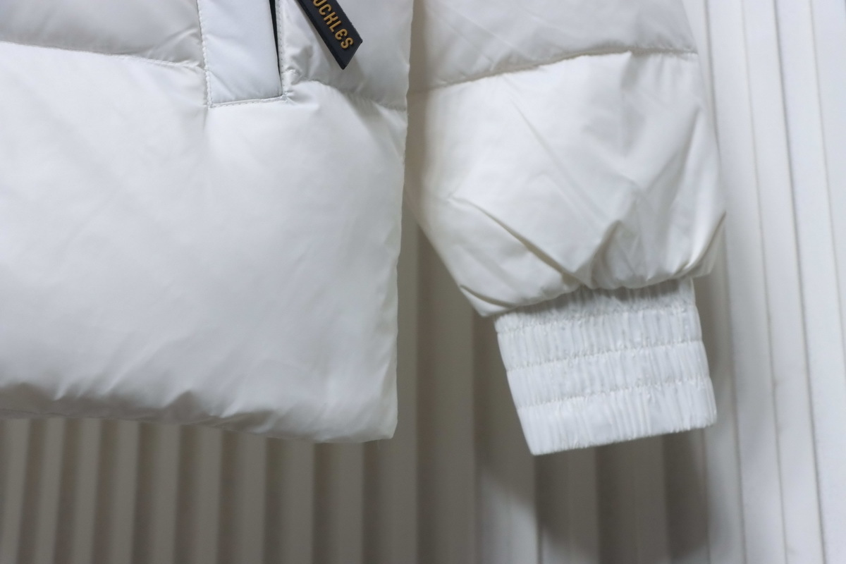 Moose knuckless Gold Scissors Stand Collar Large Plaid Down Jacket White