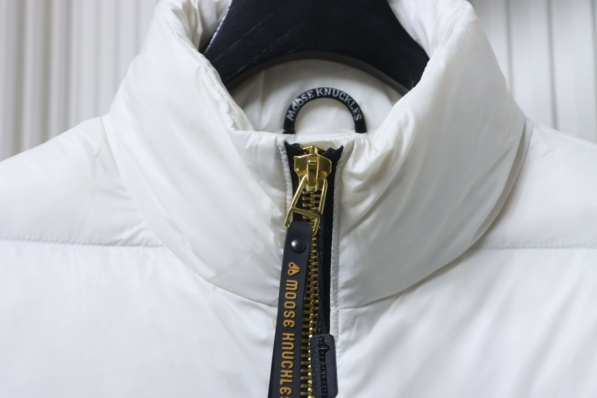 Moose knuckless Gold Scissors Stand Collar Large Plaid Down Jacket White