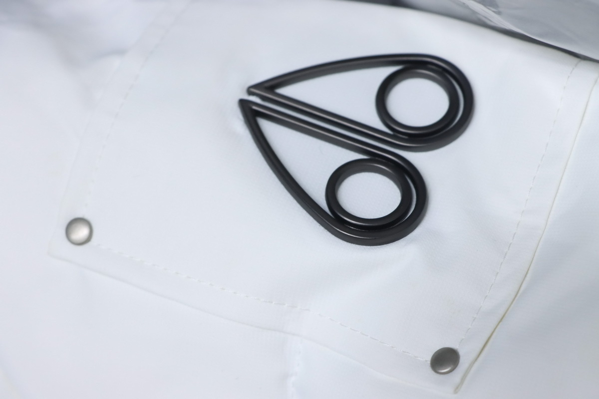 Moose knuckless Cloud down jacket  White