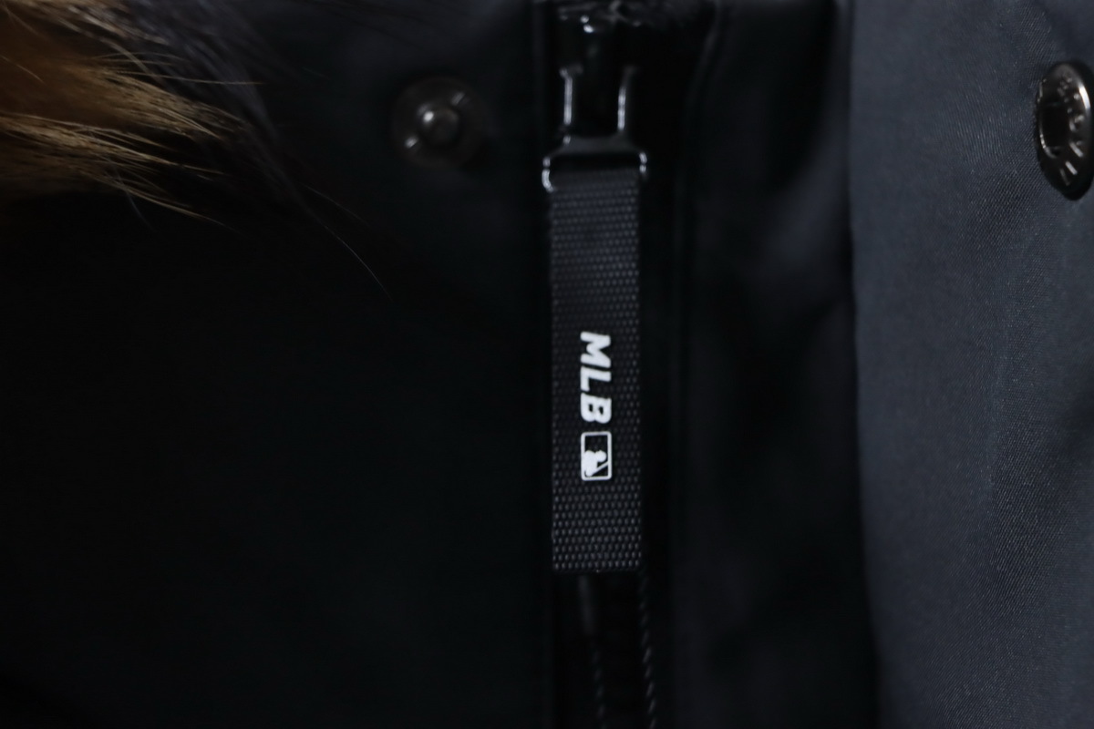  MLB  Second generation large fur collar workwear gray