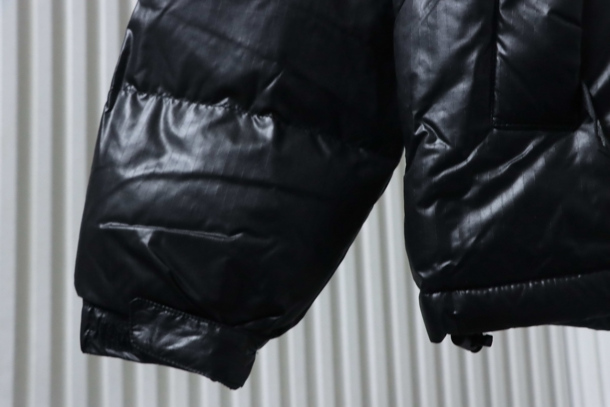 The North Face large plaid down jacket in bIack