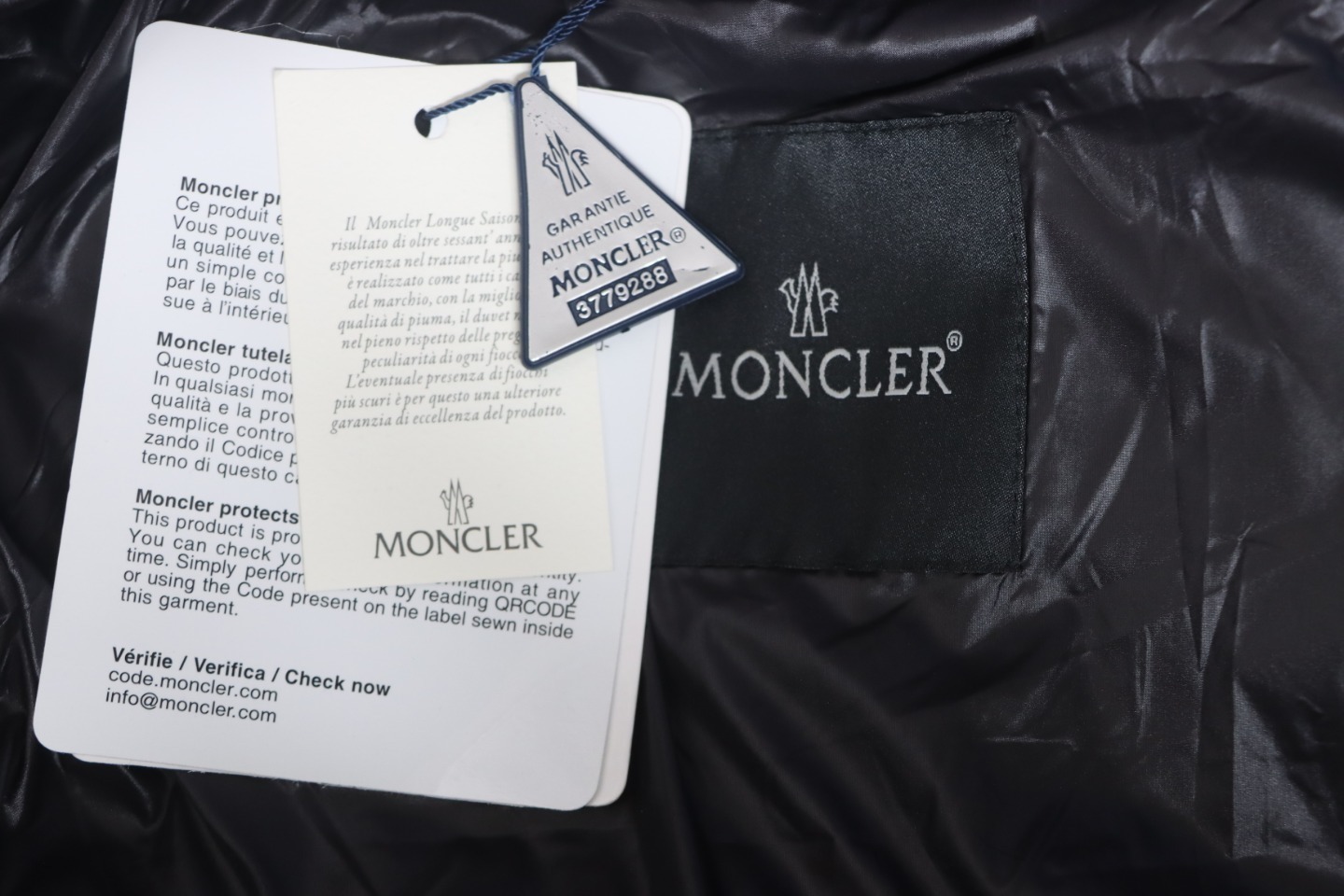  moncler  stand-up collar down jacket  black