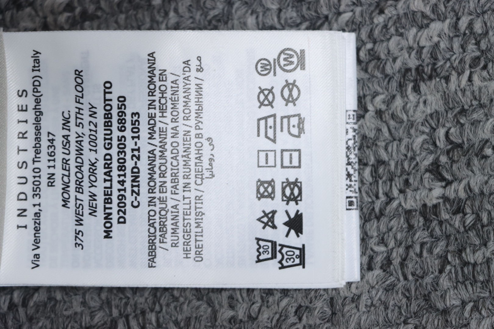 Moncler  Montbeliard  Men's and Women's Down Jackets  Black