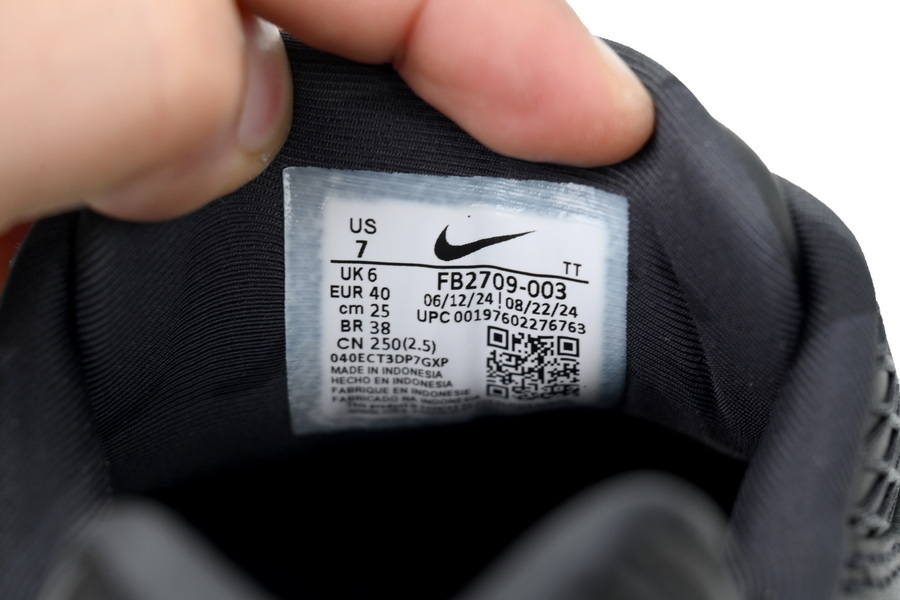 Corteiz x Air Max 95 SP 'Black Tour Yellow'   FB2709-003