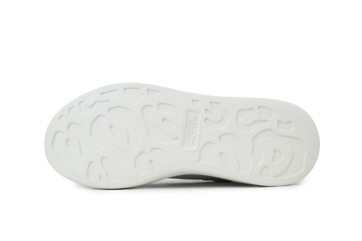 PK  God  Batch   Alexander McQueen Sneaker Coffee Tail