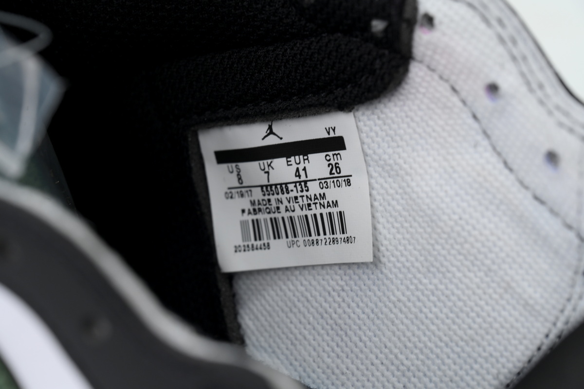 Air Jordan 1 Retro High OG 'Best Hand in the Game - Clay Green'  555088-135 