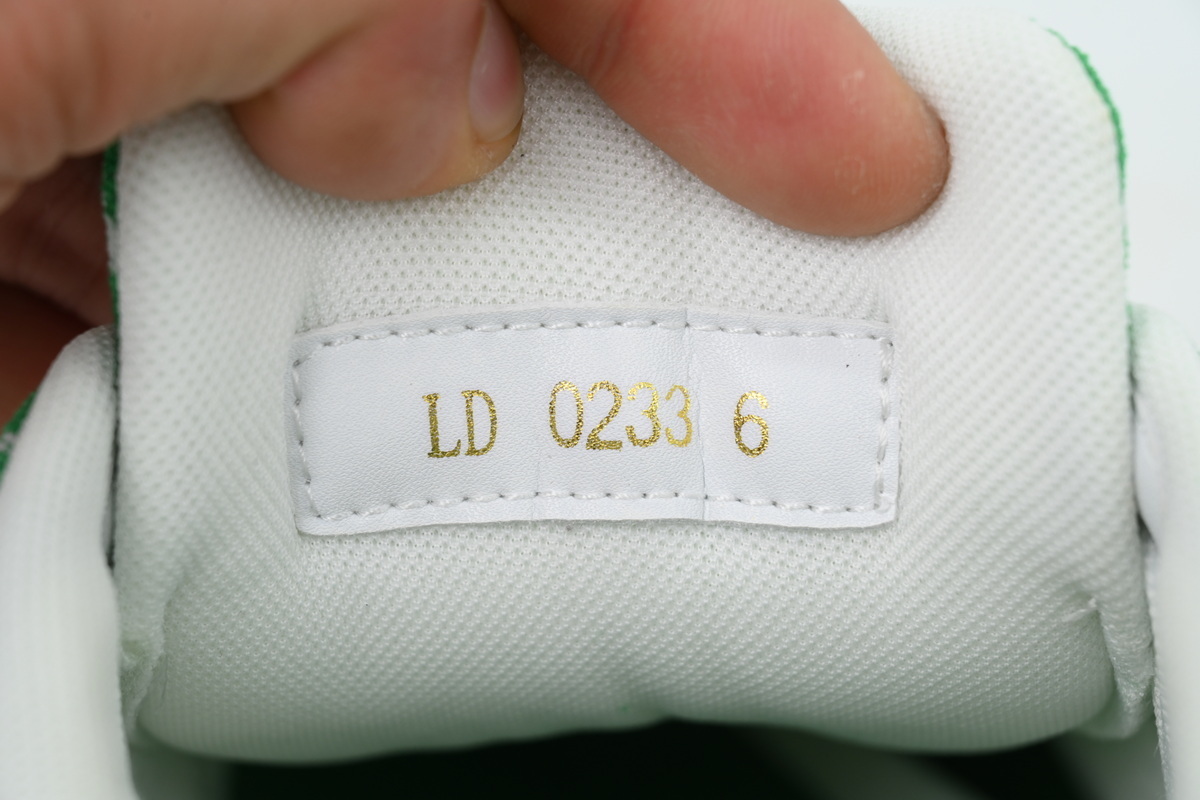  LOUIS VUITTON Green and white cloth