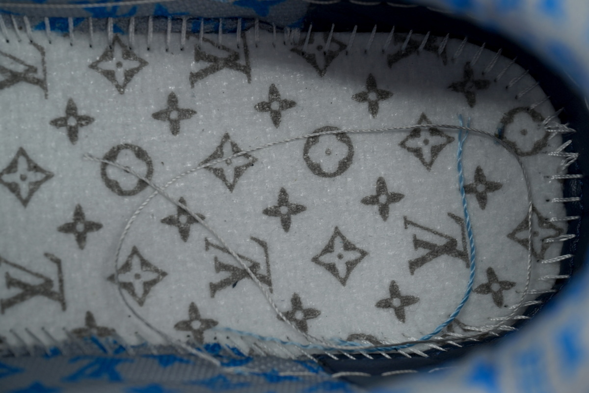  LOUIS VUITTON Lan Brick