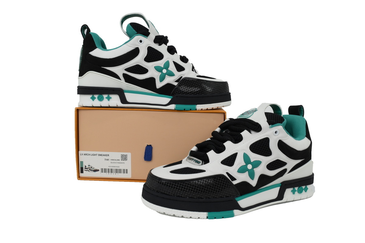 LOUIS VUITTON White and dark green