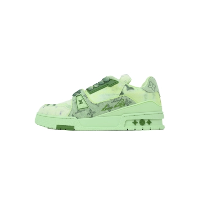 LOUIS VUITTON Fluorescent green 01