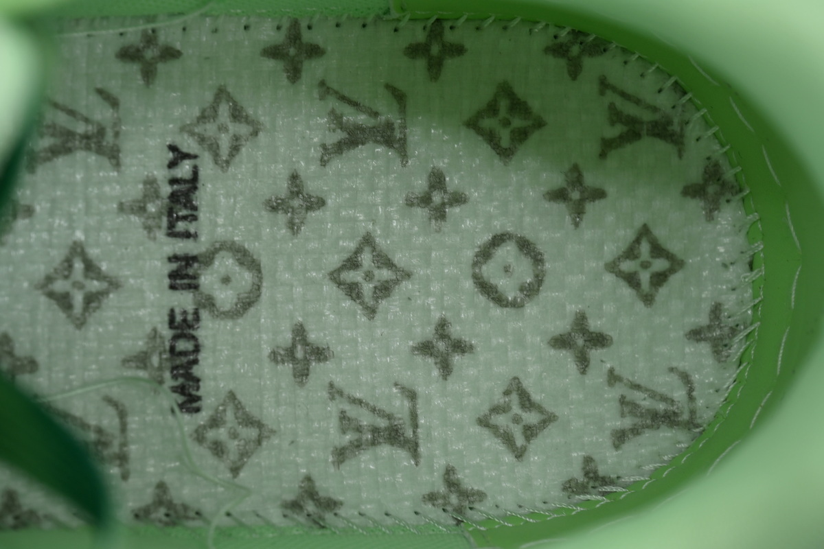 LOUIS VUITTON Fluorescent green
