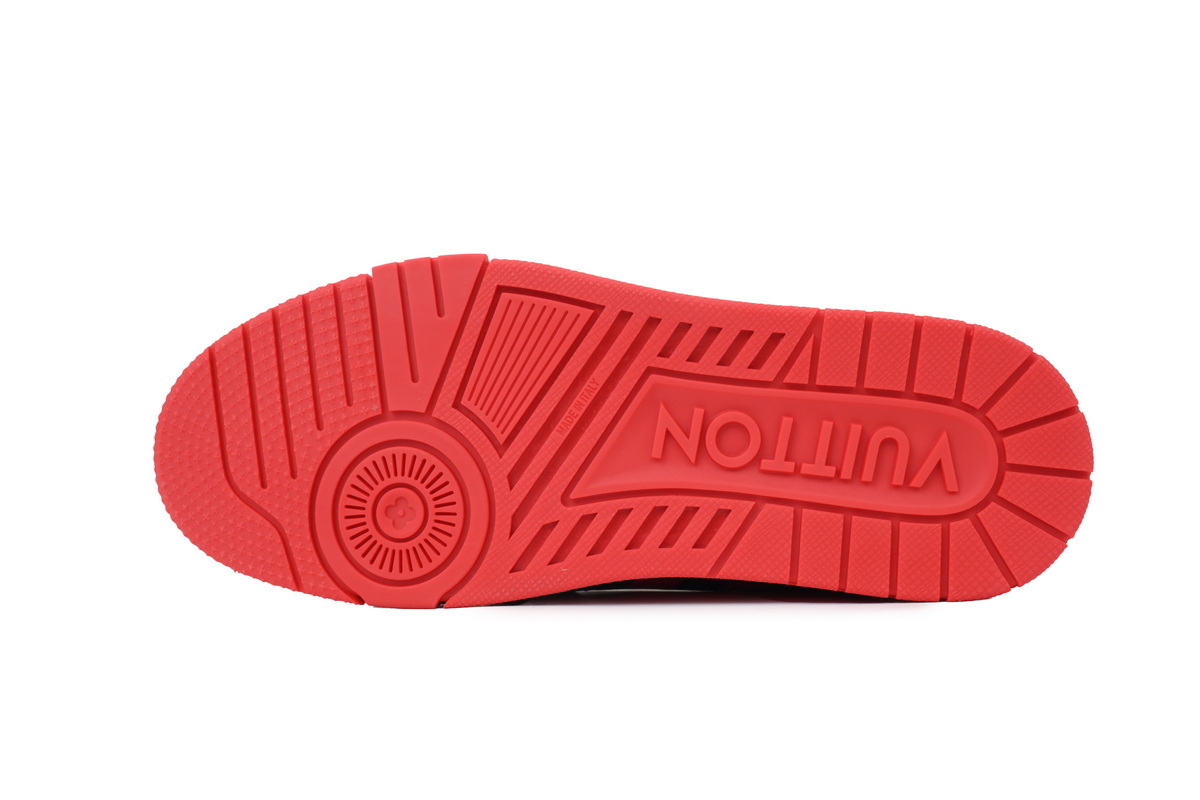 LOUIS VUITTON Black and red plaid