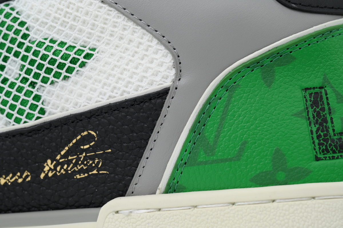 LOUIS VUITTON White  black green