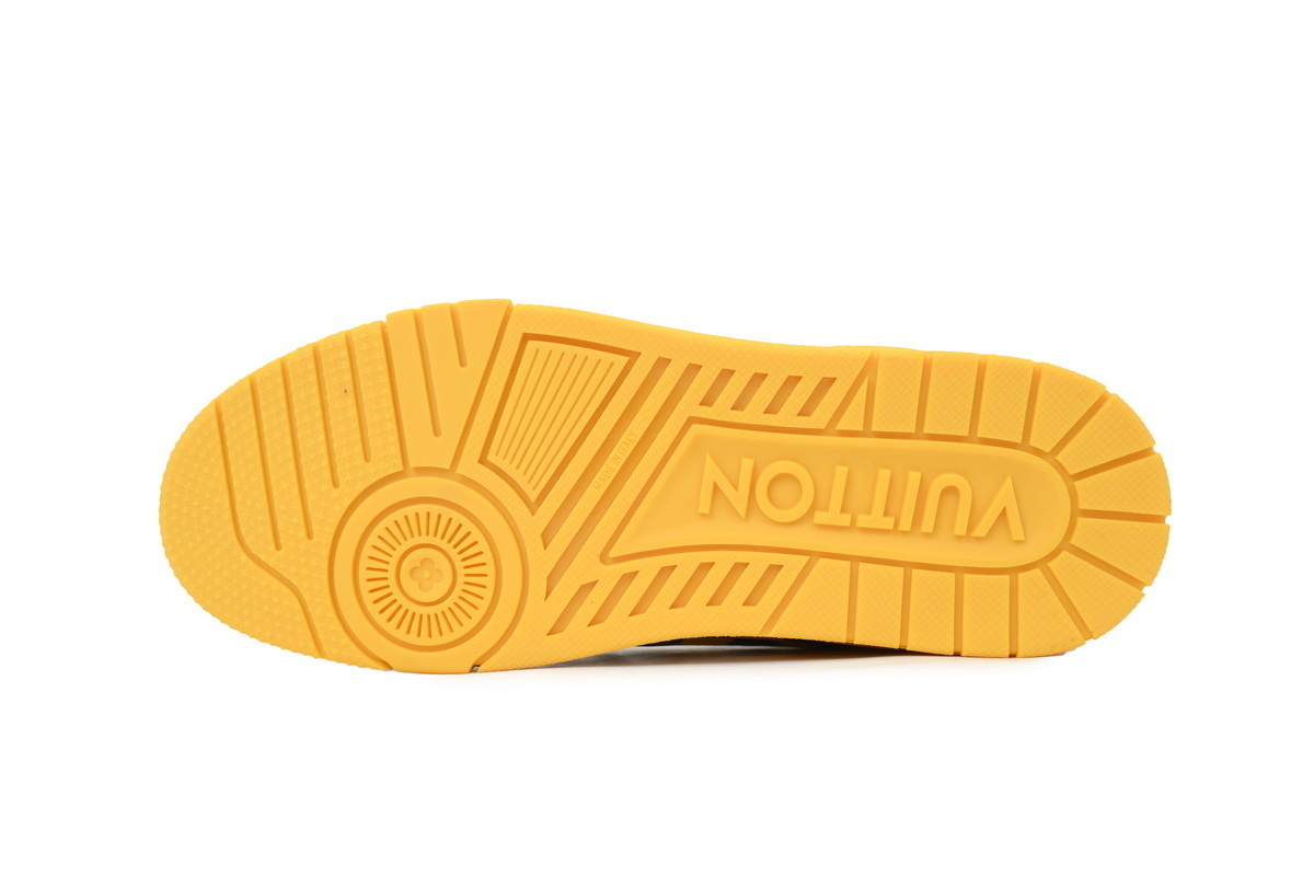 LOUIS VUITTON Black and yellow plaid