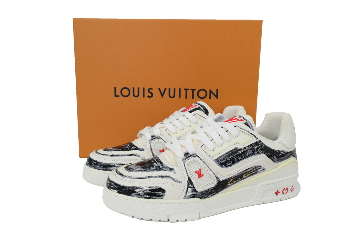LOUIS VUITTON White/black/red