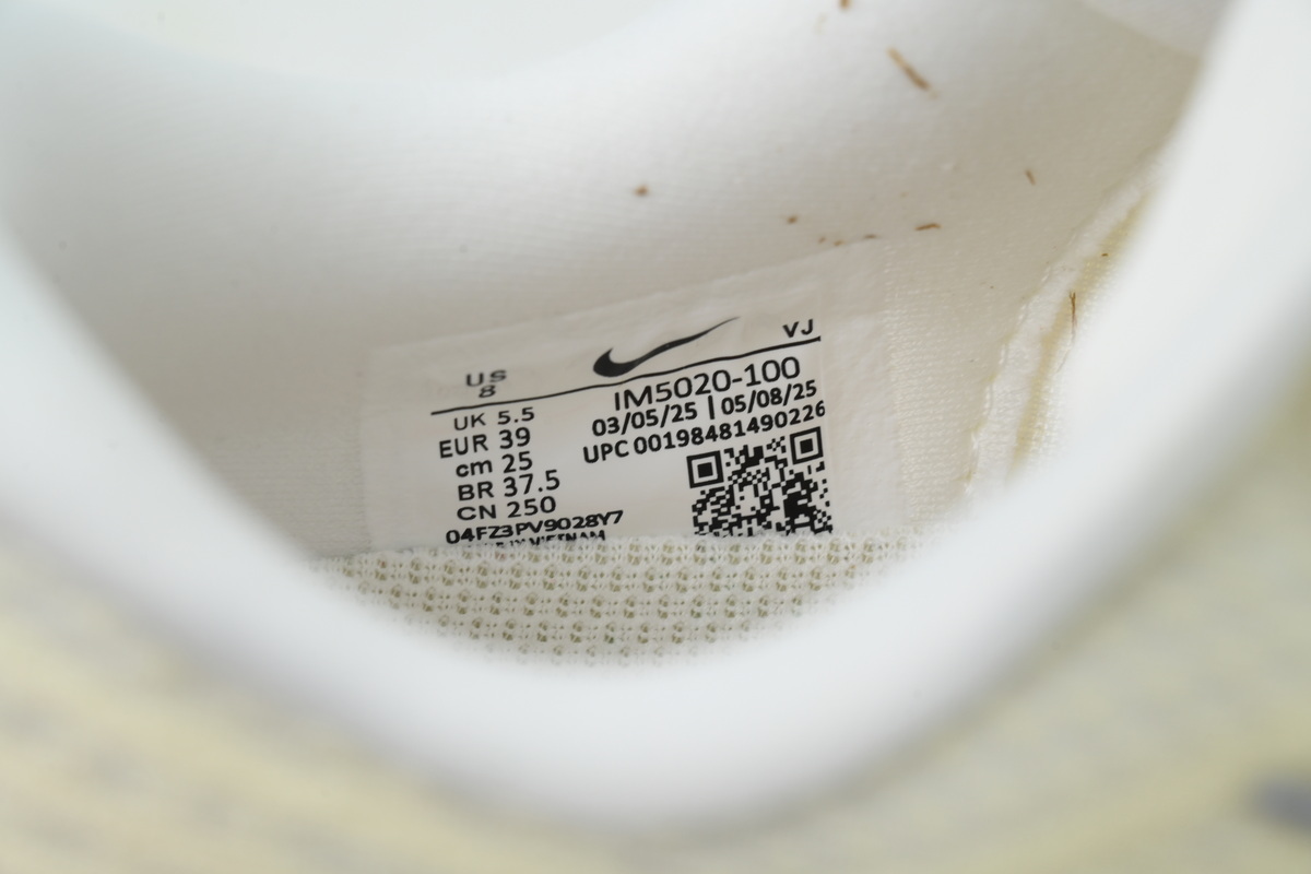 Nike Wmns Vomero Yellow IM5020-100