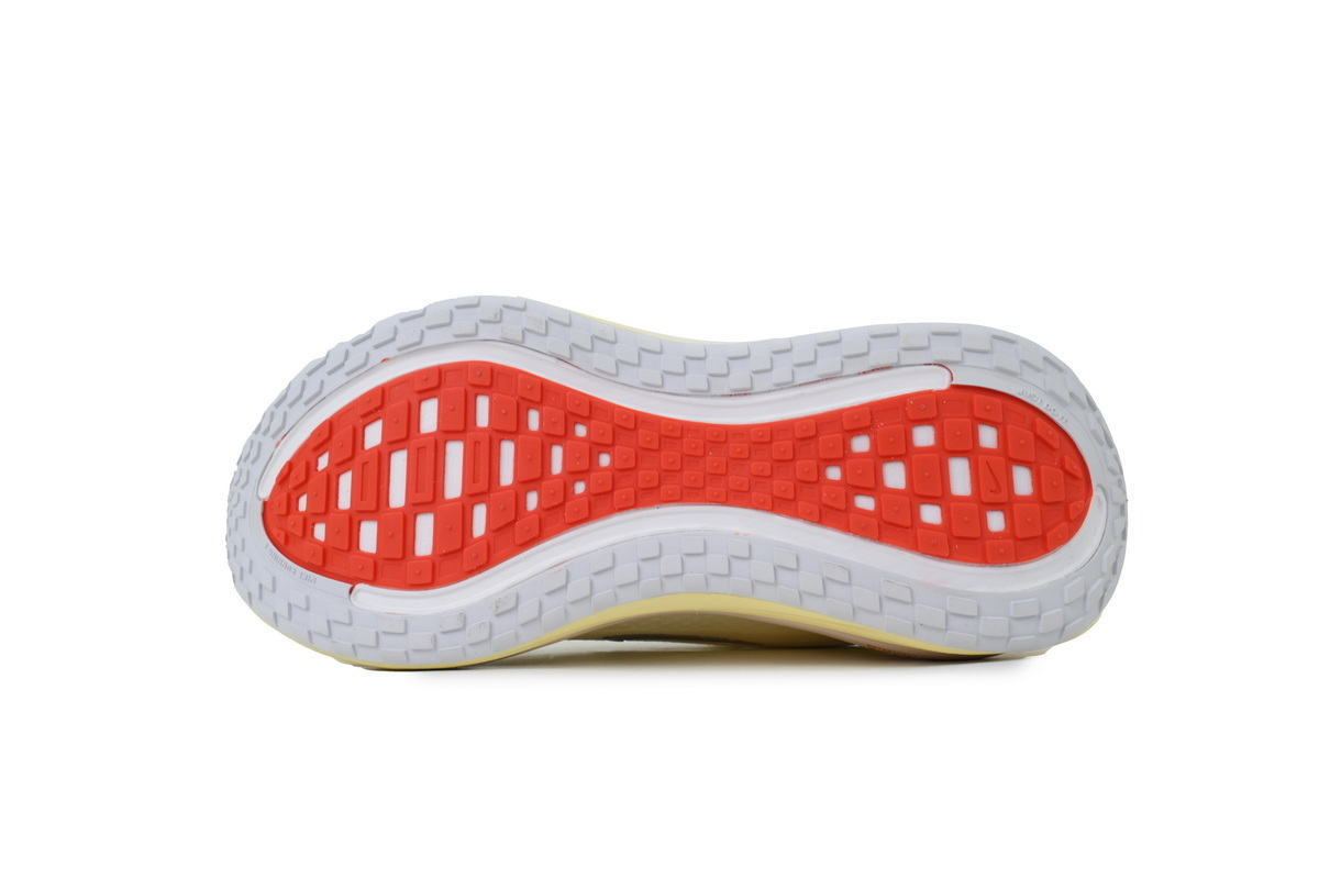 Nike Wmns Vomero Yellow IM5020-100