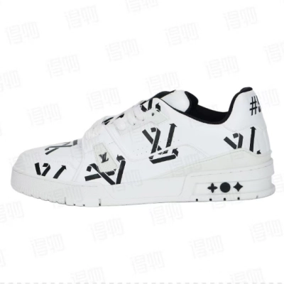 LOUIS VUITTON Black text  01