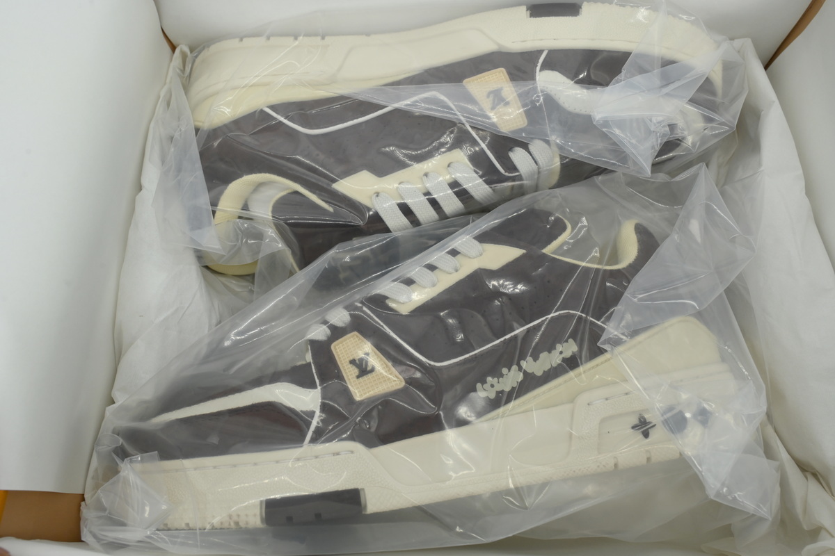 LOUIS VUITTON Brown embossed