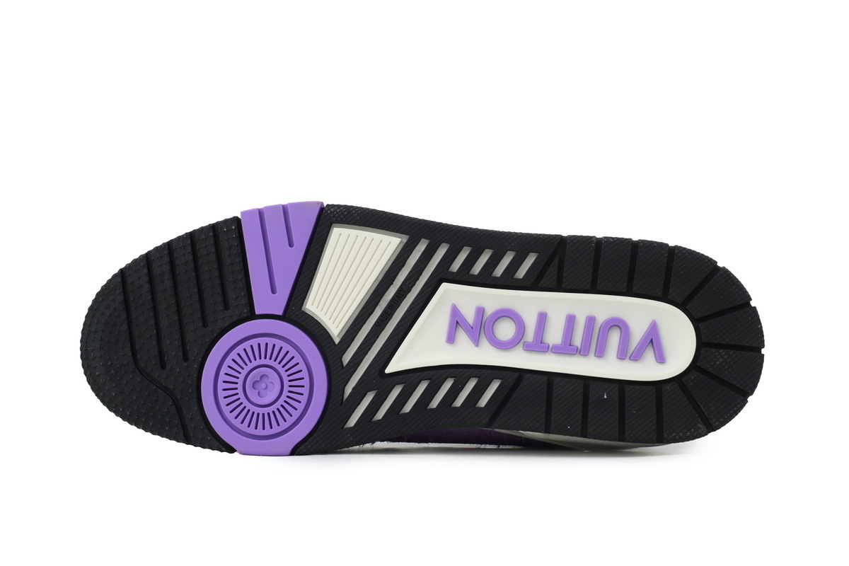 LOUIS VUITTON purplish red