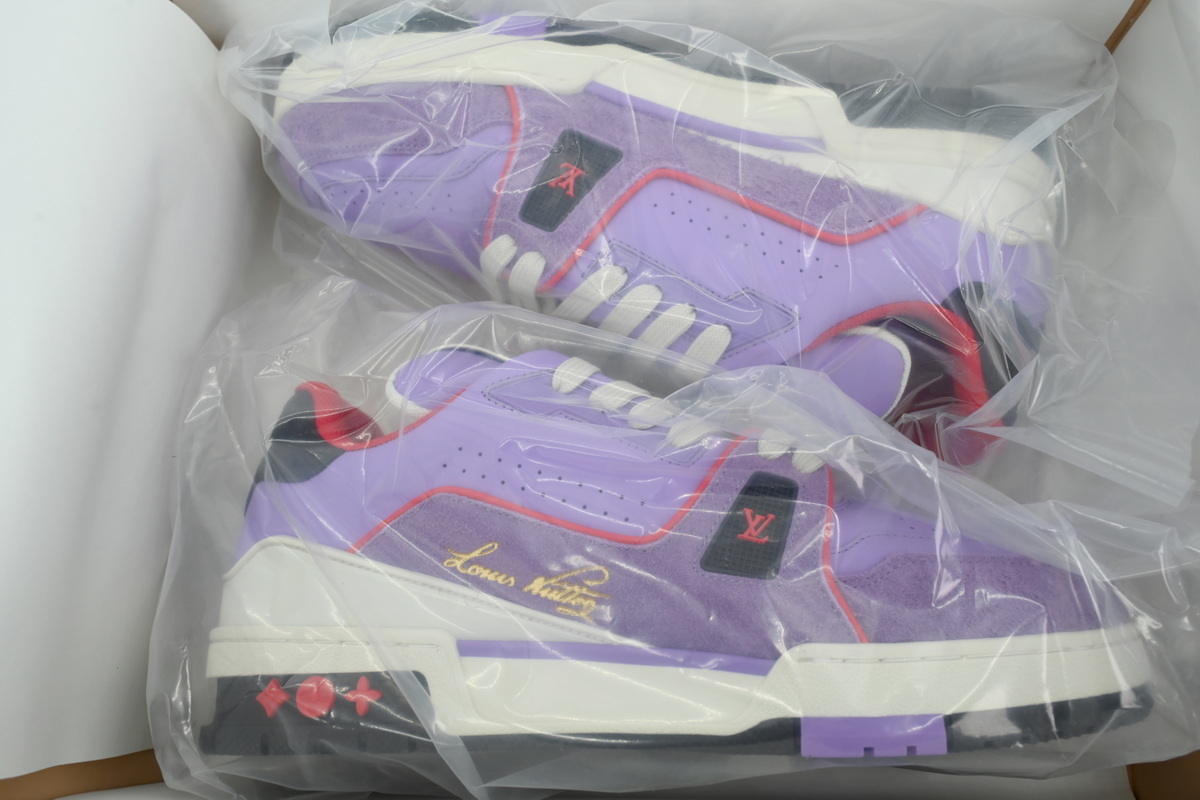 LOUIS VUITTON purplish red