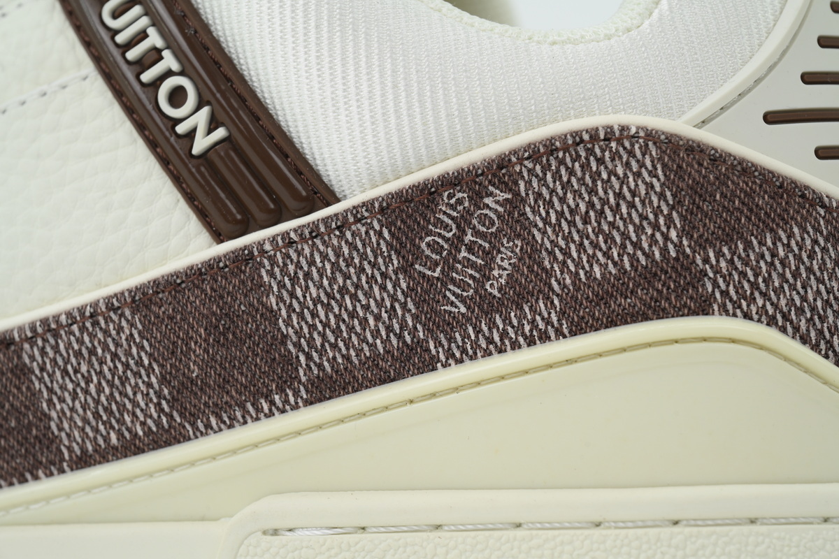 LOUIS VUITTON white and brown