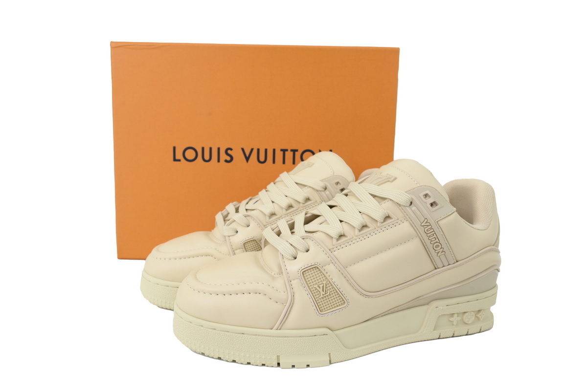 LOUIS VUITTON beige