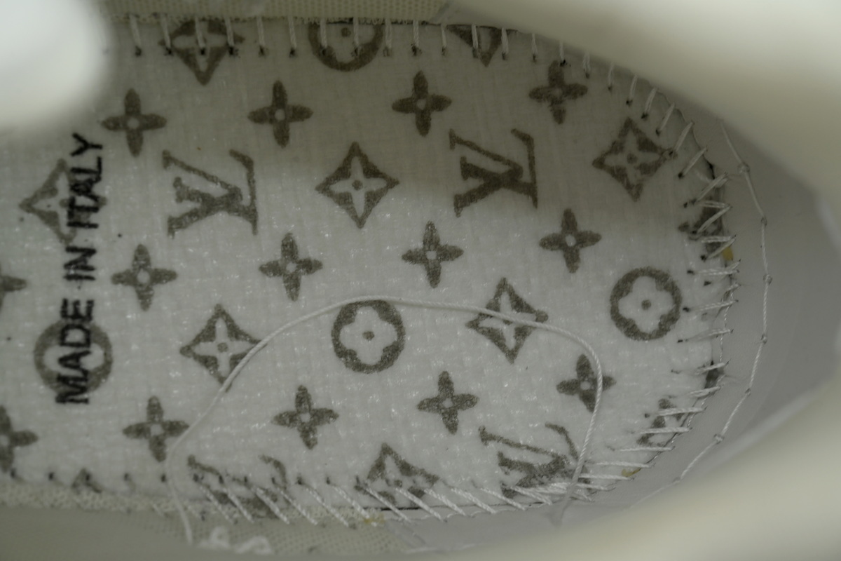 LOUIS VUITTON Purple Orchid