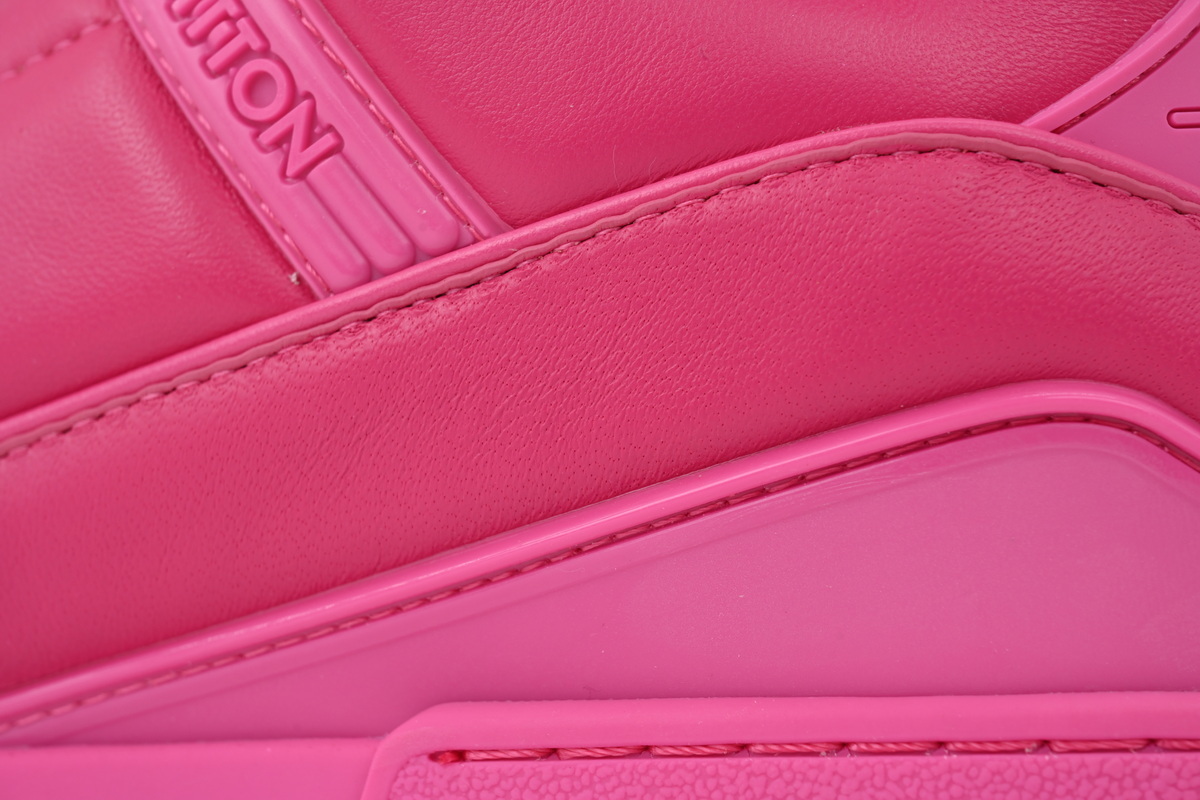 LOUIS VUITTON Rose red