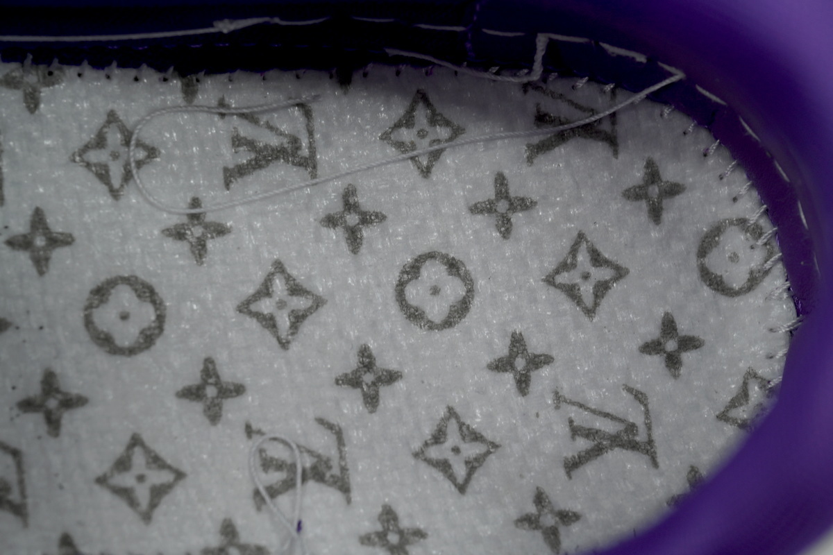 LOUIS VUITTON White and purple